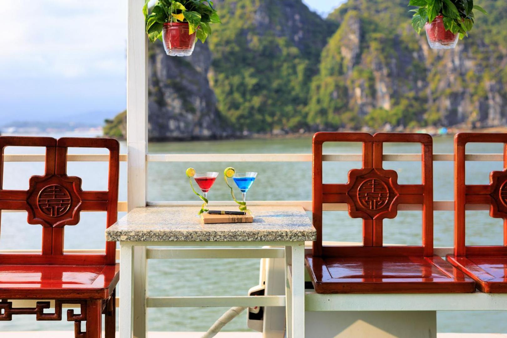 Cozy Bay Classic Cruise Ha Long Exteriér fotografie
