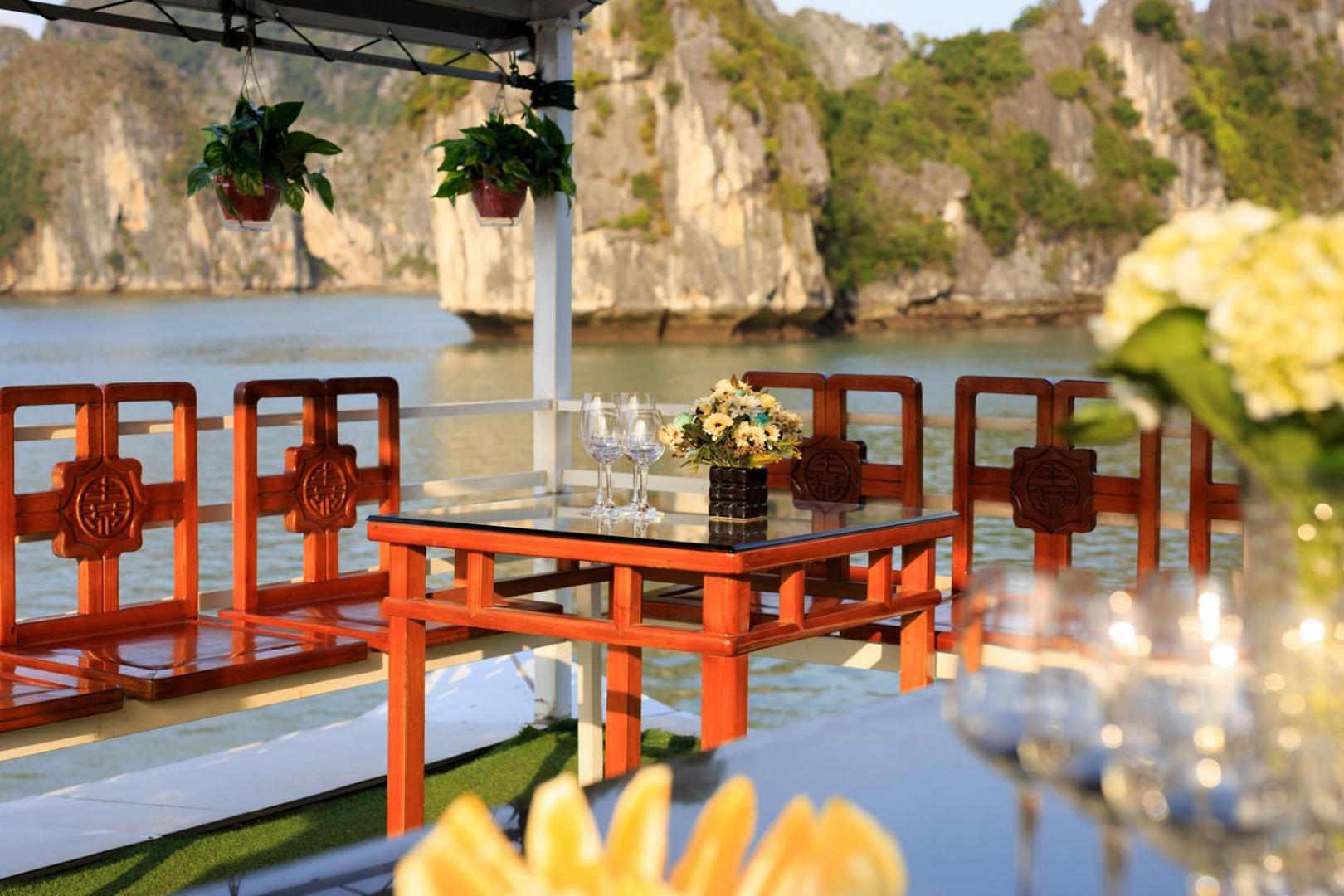Cozy Bay Classic Cruise Ha Long Exteriér fotografie