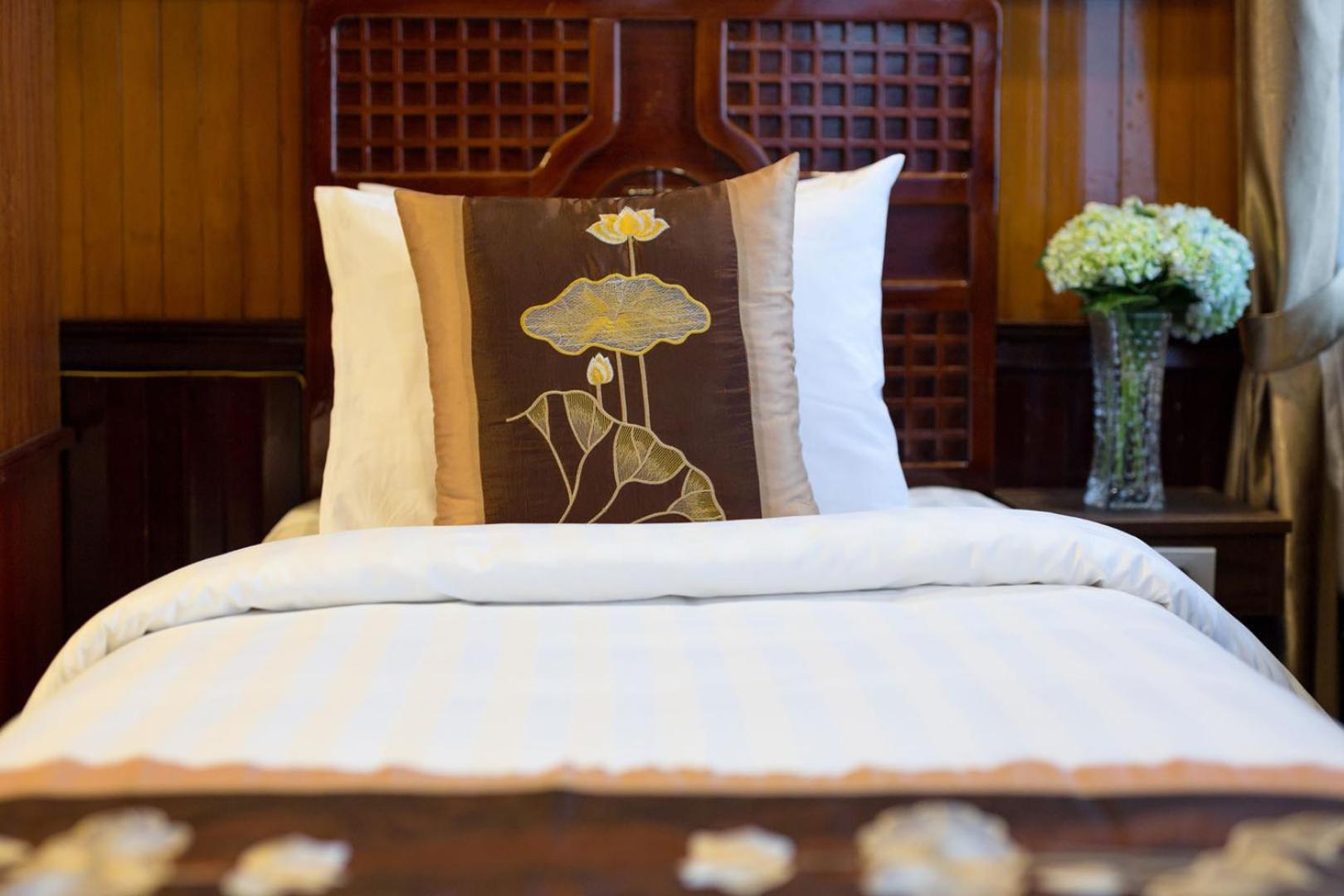 Cozy Bay Classic Cruise Ha Long Exteriér fotografie