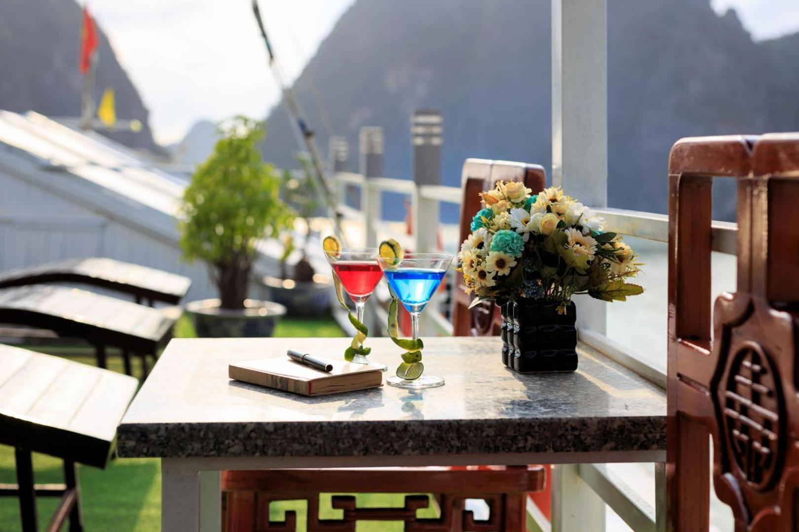 Cozy Bay Classic Cruise Ha Long Exteriér fotografie