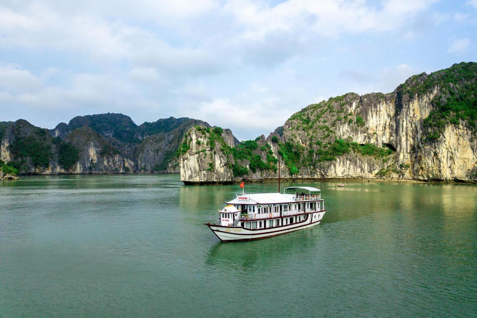 Cozy Bay Classic Cruise Ha Long Exteriér fotografie