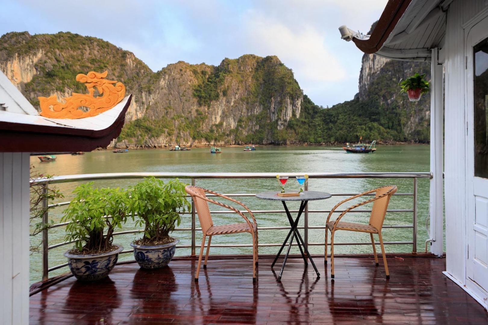 Cozy Bay Classic Cruise Ha Long Exteriér fotografie